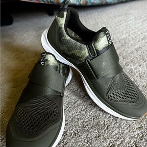 TIEM cycling shoes